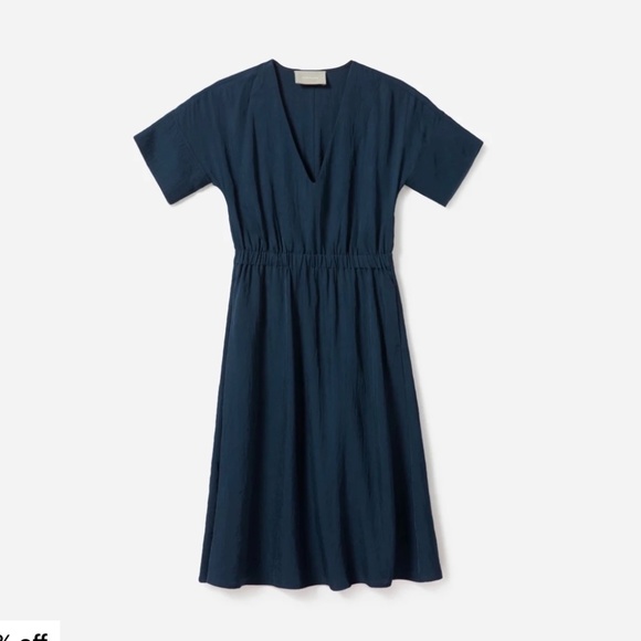 Everlane Japanese GoWeave Light V-Neck dress, navy - Picture 3 of 10